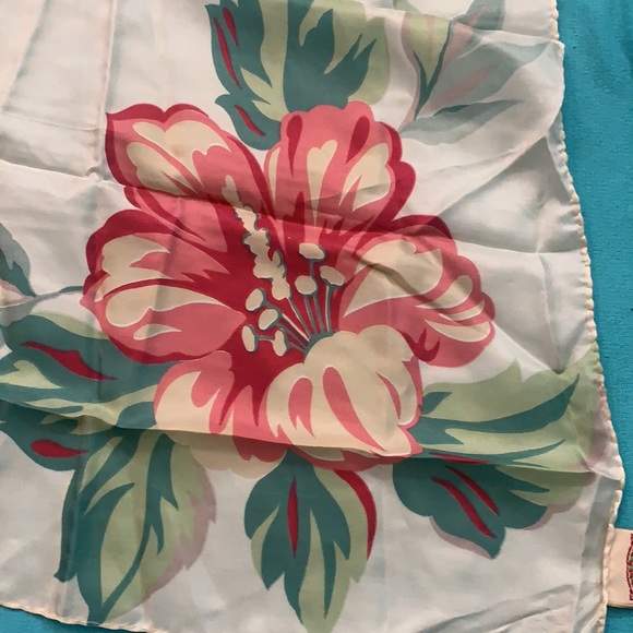 BANANA REPUBLIC HIBISCUS FLORAL SILK SCARF SQUARE HUGE X-LARGE 33” x 33” - Picture 6 of 6